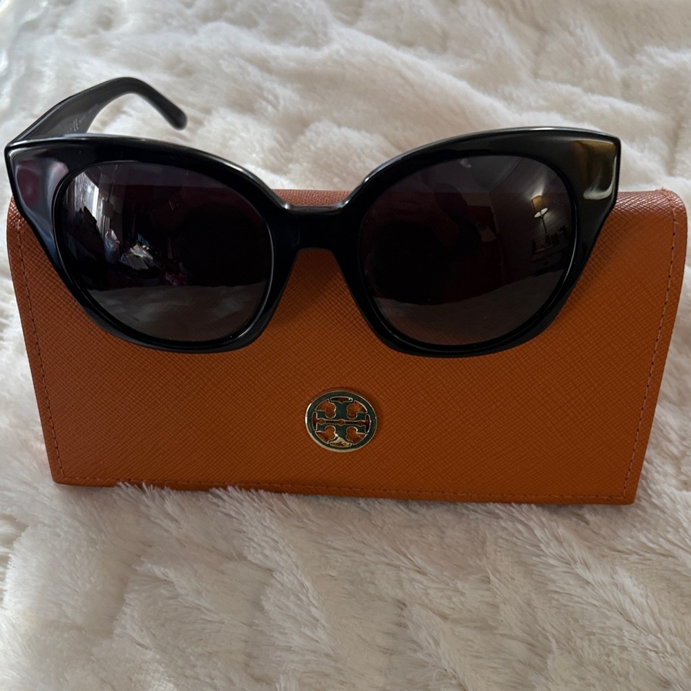 Tory Burch Black Sunglasses with Bold Orange Case’s polarized